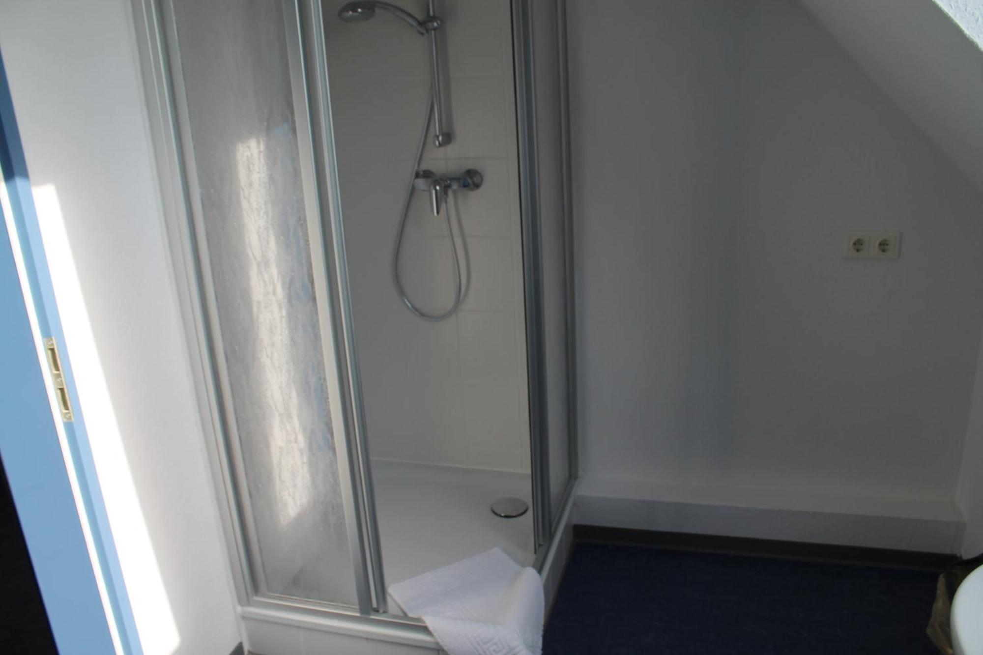 Smart Hostel By Landgasthof Velber 24H7D Seelze Luaran gambar