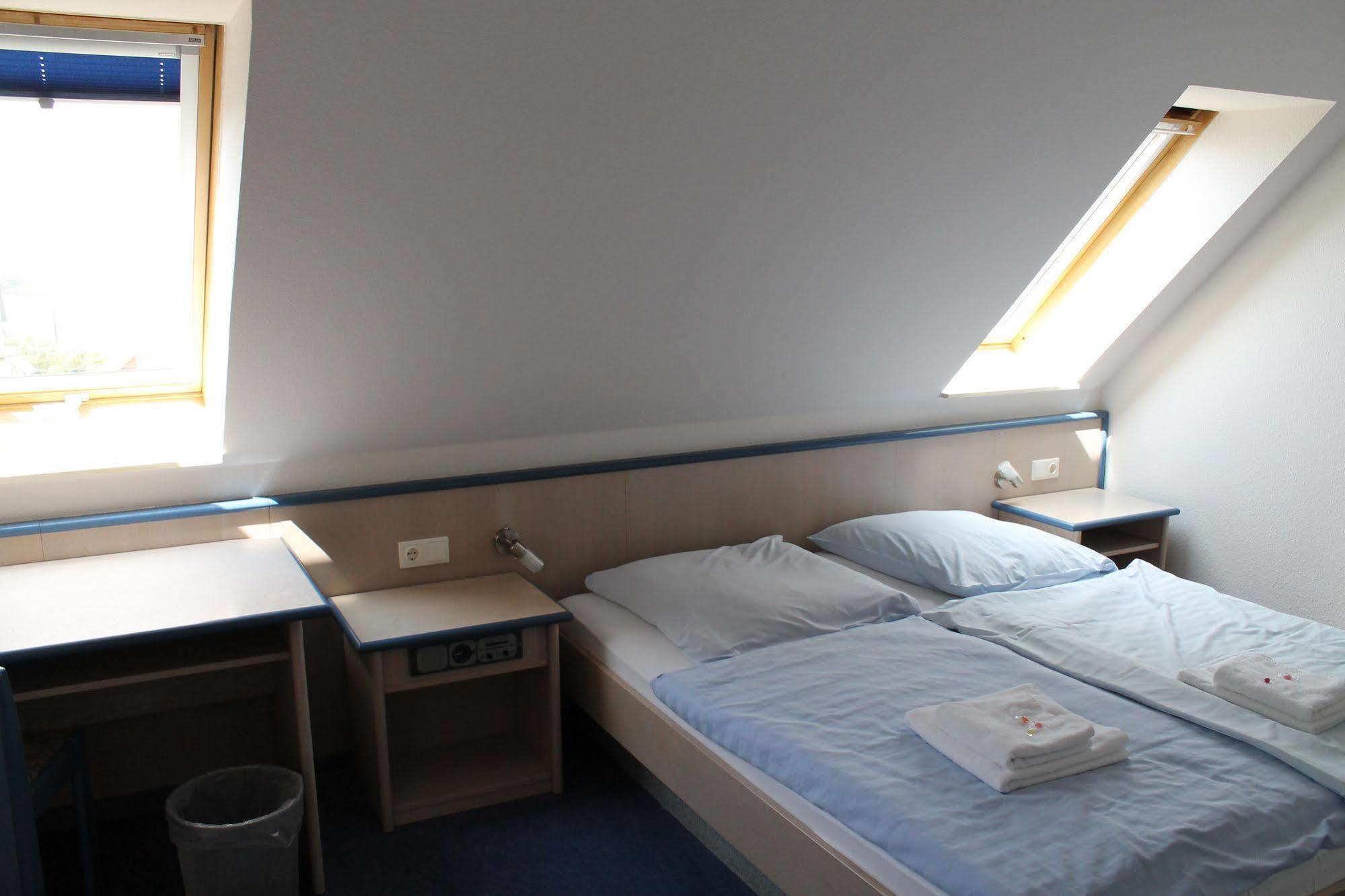 Smart Hostel By Landgasthof Velber 24H7D Seelze Luaran gambar