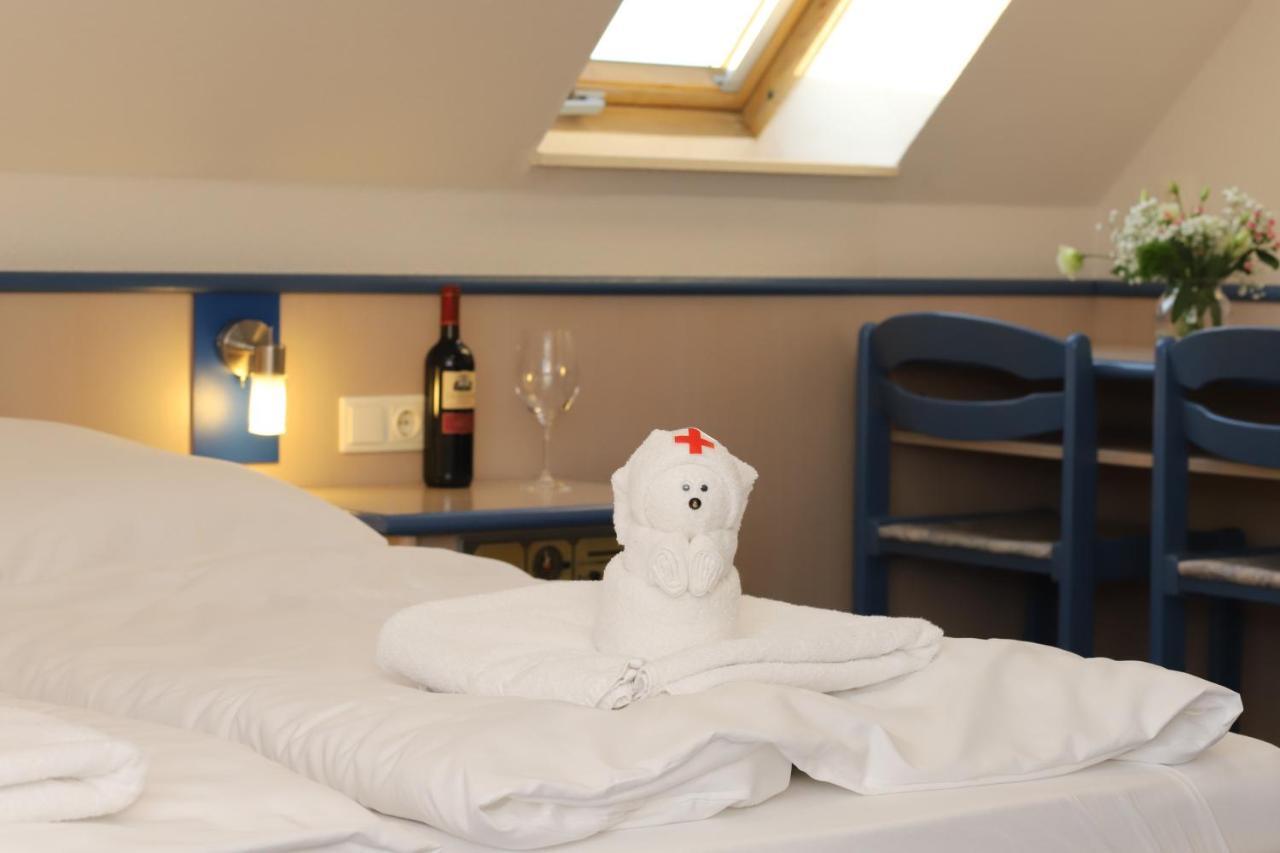 Smart Hostel By Landgasthof Velber 24H7D Seelze Luaran gambar