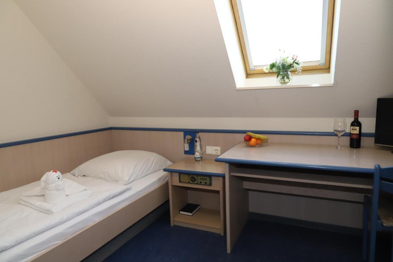 Smart Hostel By Landgasthof Velber 24H7D Seelze Luaran gambar