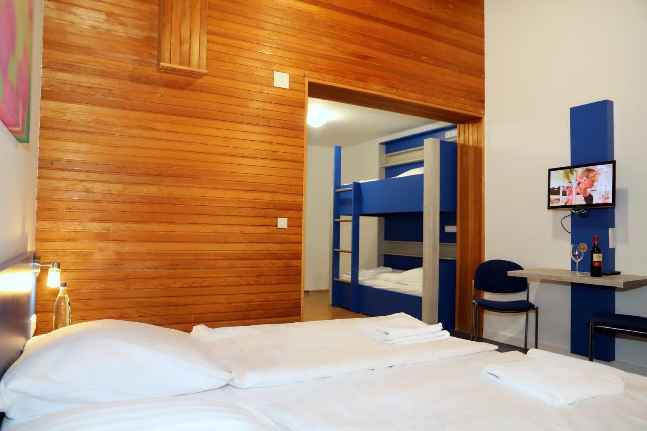 Smart Hostel By Landgasthof Velber 24H7D Seelze Luaran gambar