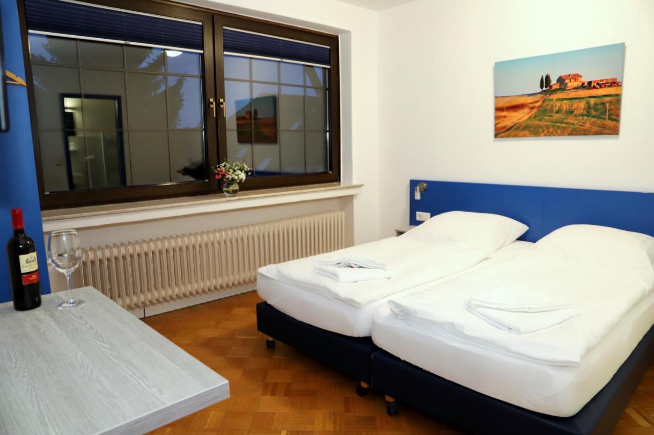 Smart Hostel By Landgasthof Velber 24H7D Seelze Luaran gambar