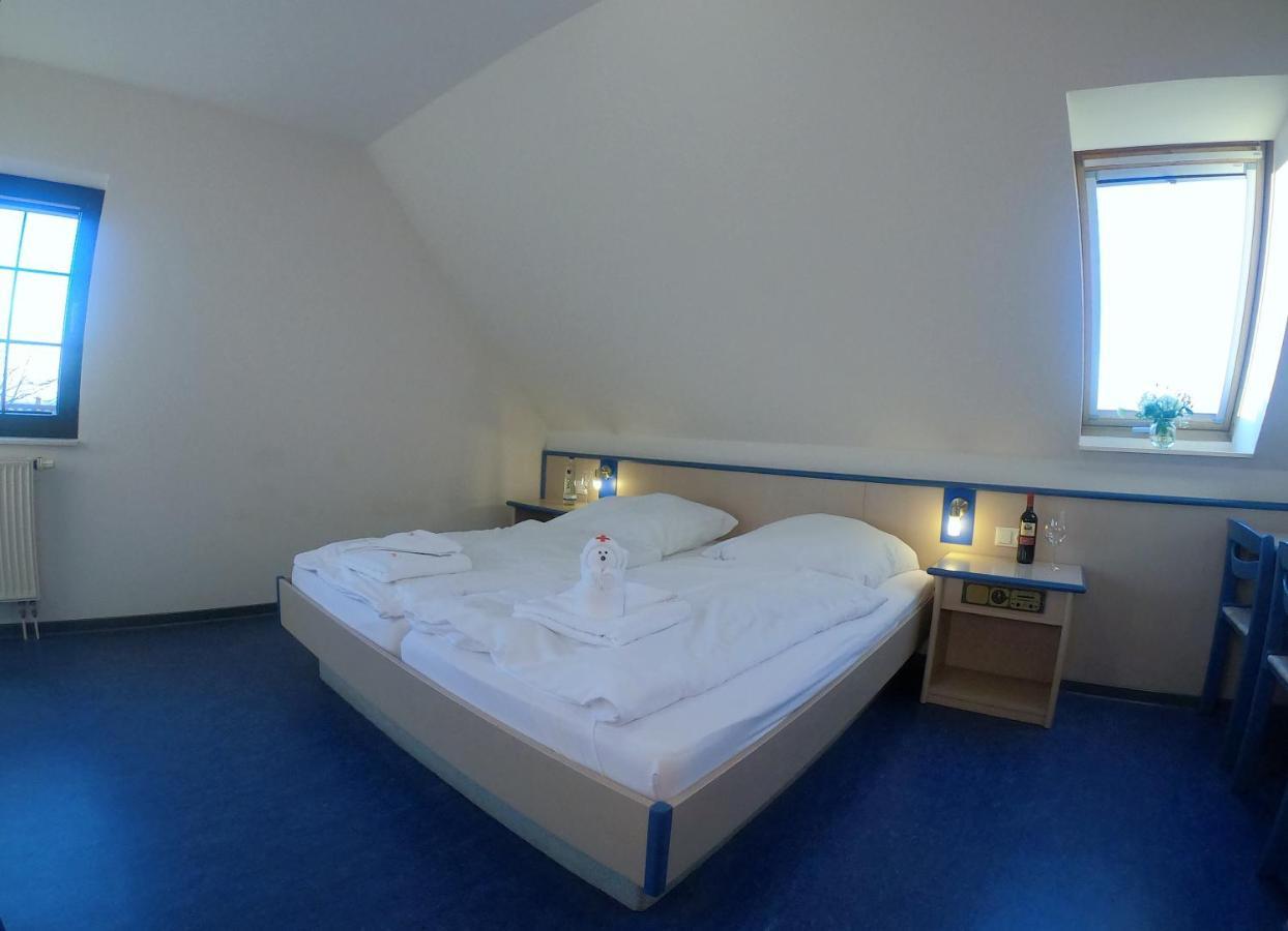 Smart Hostel By Landgasthof Velber 24H7D Seelze Luaran gambar