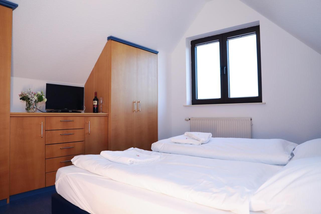 Smart Hostel By Landgasthof Velber 24H7D Seelze Luaran gambar